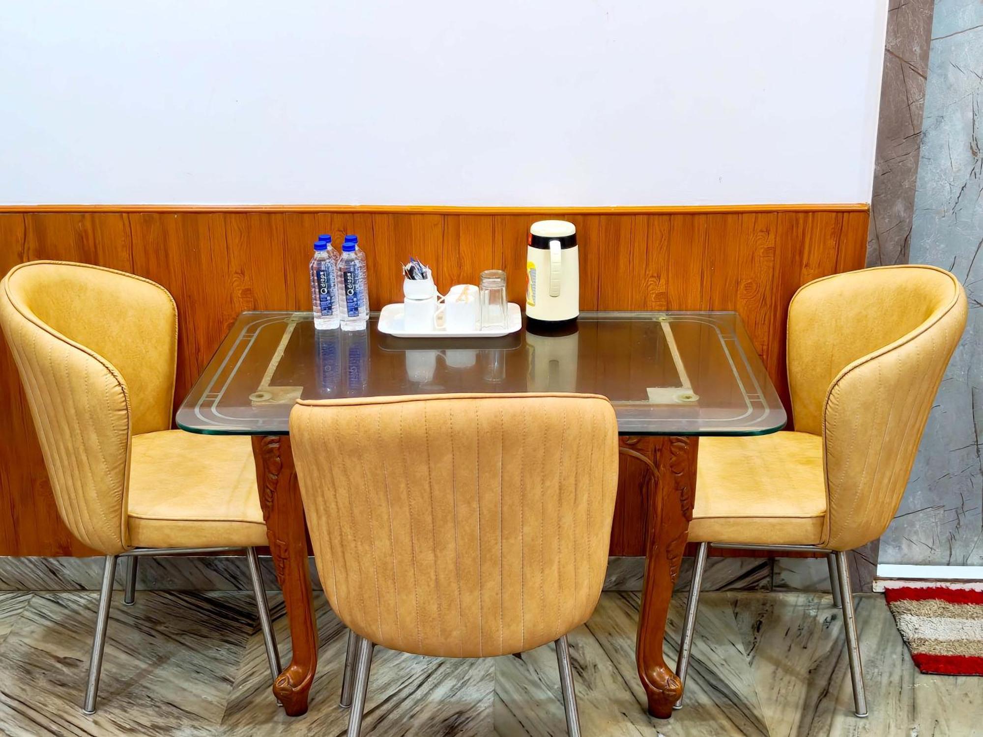 Sea View Dreamland Near Jagannath Temple - Lift-wifi-parking And Restaurant Facilities - Sea Facing With Attached Balcony - Rated Luxuary In Hotel Puri