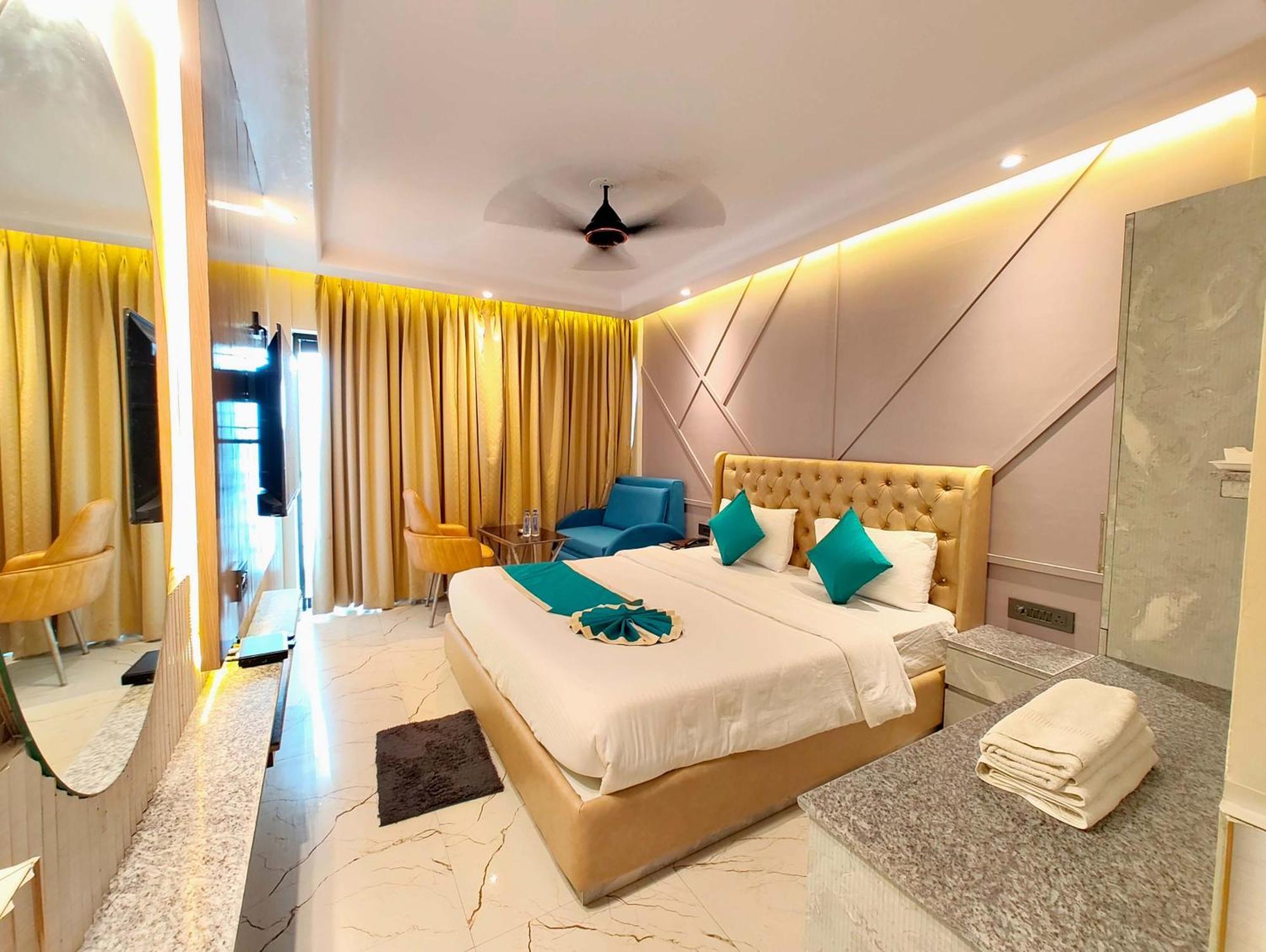 Sea View Dreamland Near Jagannath Temple - Lift-wifi-parking And Restaurant Facilities - Sea Facing With Attached Balcony - Rated Luxuary In Hotel 4*