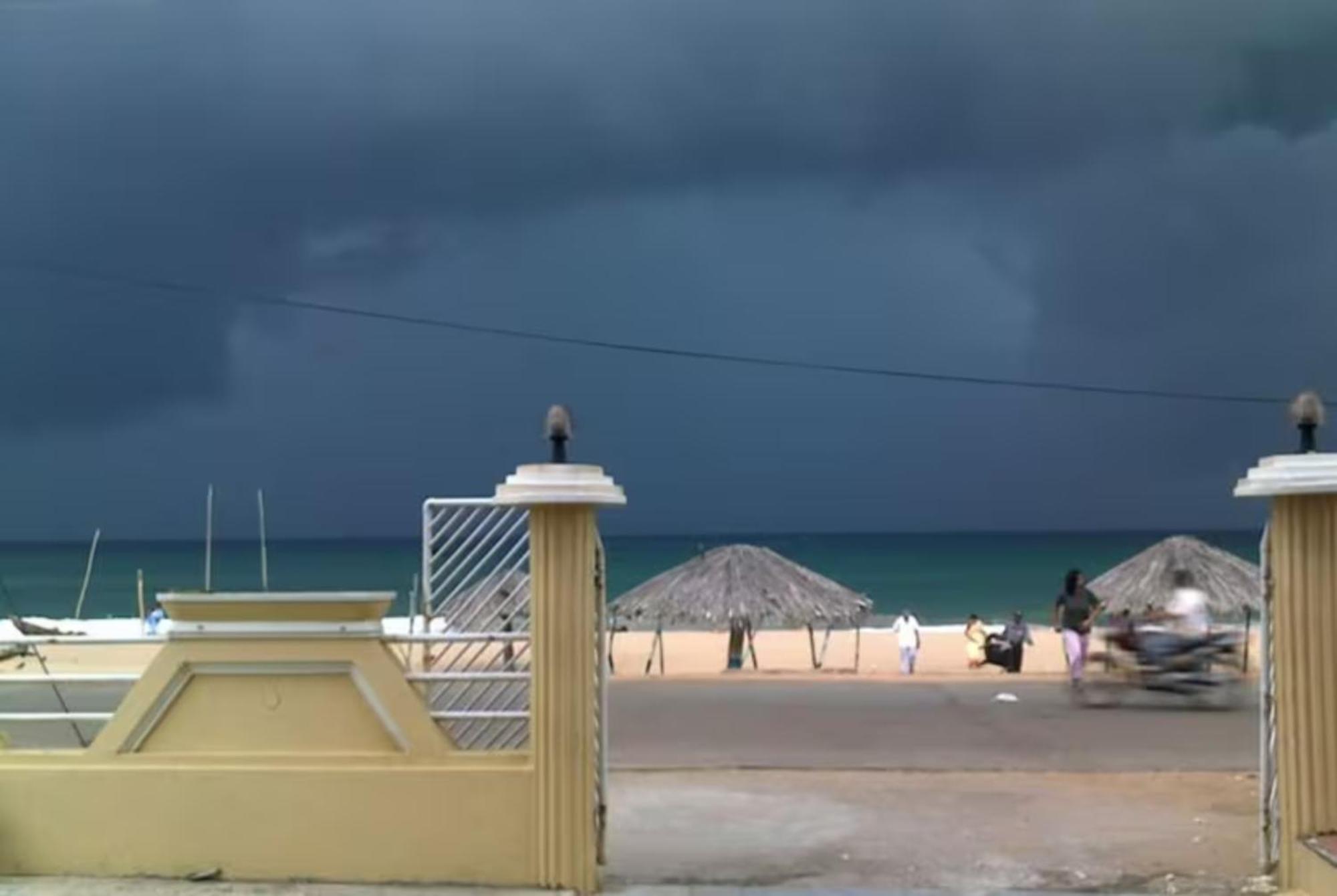 Sea View Dreamland Near Jagannath Temple - Lift-wifi-parking And Restaurant Facilities - Sea Facing With Attached Balcony - Rated Luxuary In 4* Puri
